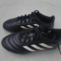 Football shoes boys UK1/EU33