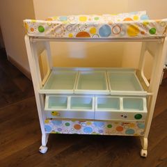 Baby changing table