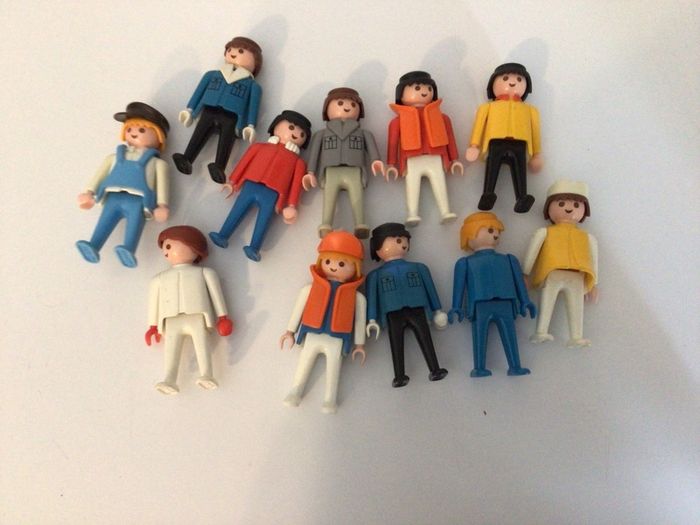 11 Vintage 1970s Playmobil Figures