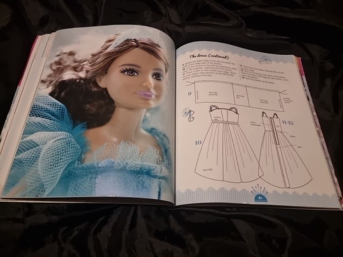 Sewing Clothes for Barbie: 24 stylish outfits for fashion dolls (Paperback)