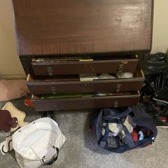 Wooden old desk (Vintage maybe?)