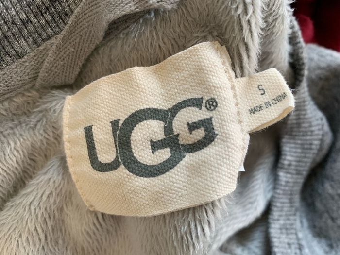 Genuine UGG Jumper Small