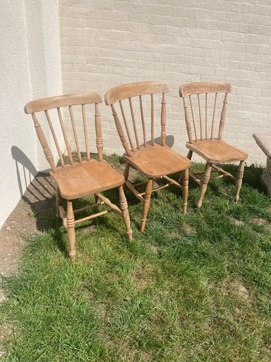 Kitchen Chairs x 3 - Antique - Windsor