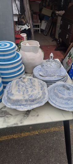 6 Cornishware Style Storage Tins