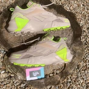 Premium Reebok Aztrek Cream Tan Suede Neon Green