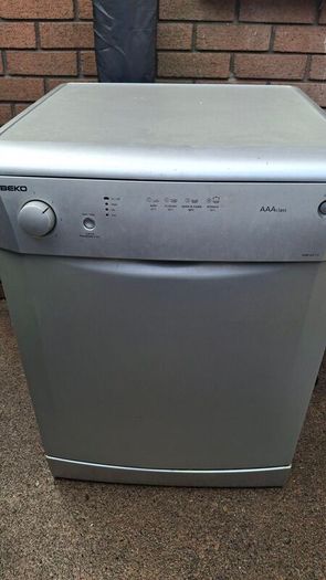 2 dishwashers free to take