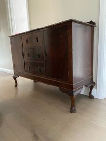 Vintage Mahogany Sideboard / Cabinet