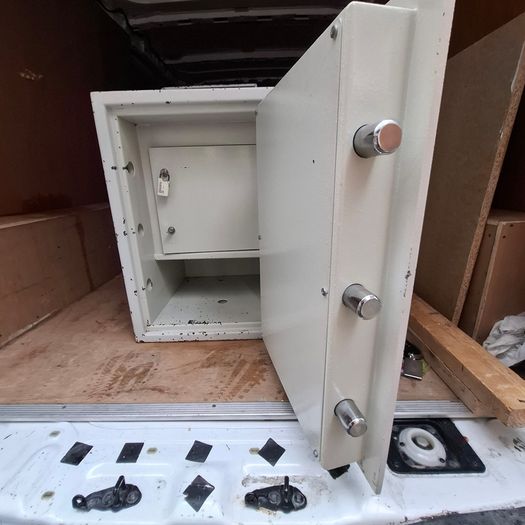 safe with drop box