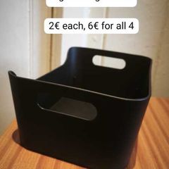 Set of 4 plastic storage organisers - 2 black and 2 green