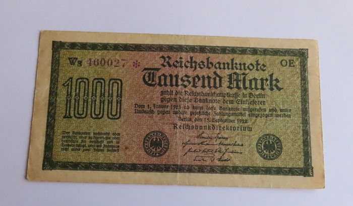 Antique German banknotes & commemorative bank note coins in wood case
