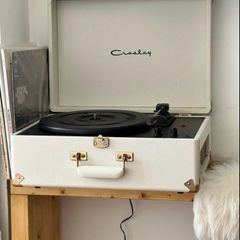 Crosley Vinyl Player (Model CR6249U)