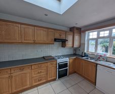 Solid Oak door - Fitted kitchen units