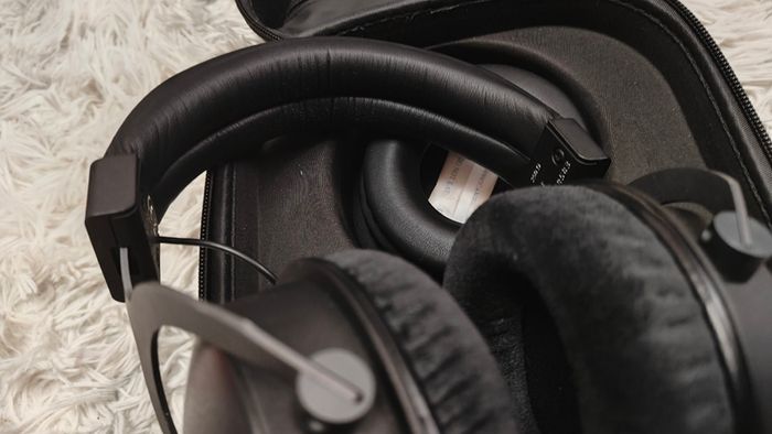 Beyerdynamic DT 1770 PRO 250Ohm headphones