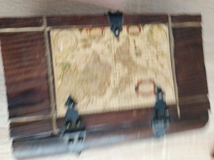 Vintage Style Wooden Map Chest Storage Trunk  Great Condition