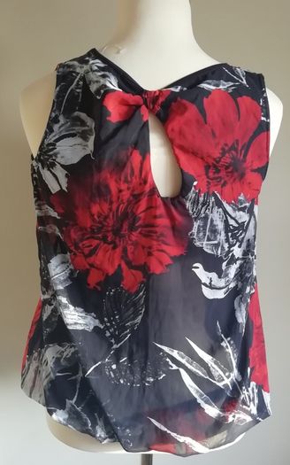Ladies Top From Quiz. New Size 16 Floral Payment By REVOLUT or PAYPAL