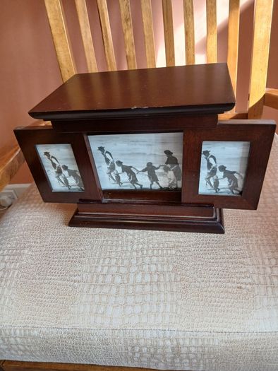 Photo box