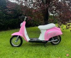Vespa Bella scooter