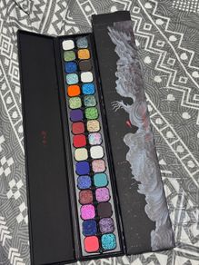 Cheeryep 32 colour Limited Edition Dragon palette