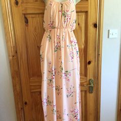 Ladies Peach Floral maxi dress W/ side slits size M 12 includes postage