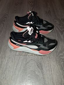 Girls puma runners