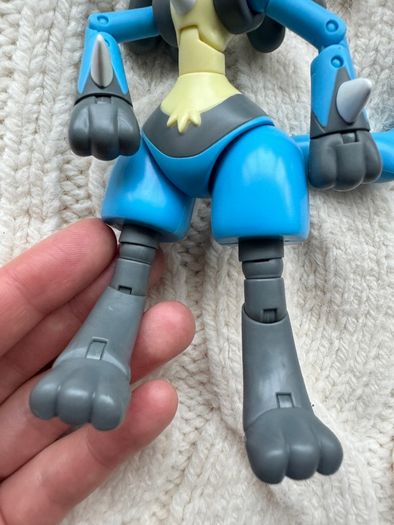 Jazwares LLC Nintendo Pokemon Select Articulated approx. 6" Figure Used Please look at the pictures