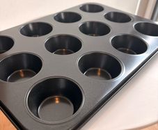 Baking Tray 12 Cup Muffin Tin (Brand New)