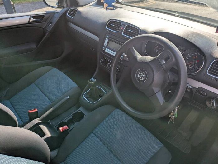 Volkswagen Golf 1.6 TDI Bluemotion