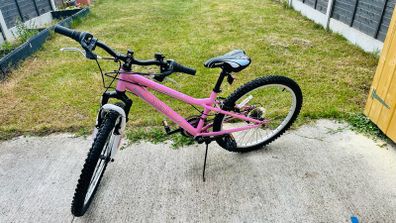 Girls Bike in Very Good Condition Smyth