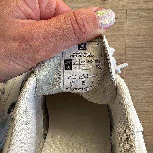 VEJA V 10 leather trainers UK 5