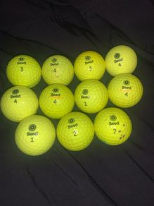 (11) Yellow Seed golf balls