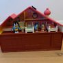 Bluey Playset- Family home and character figures family 4 pack Image 9
