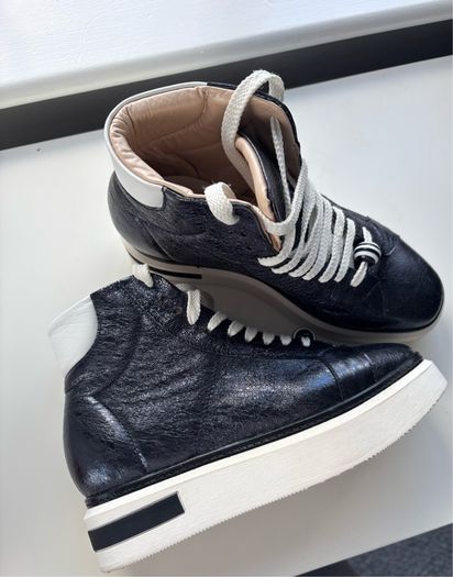 Oxitaly leather