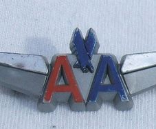 Vintage AMERICAN AIRLINES junior wings plastic badge (1960's/1970's)