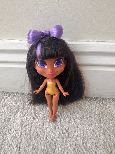 Hairdorables Global Skylar Series 2 approx. 12 cm. Used Please see photos