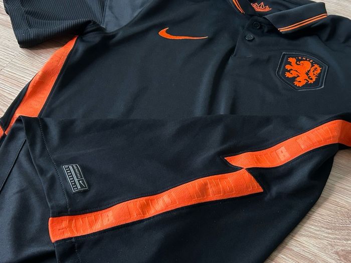 Double sale! TWO Netherlands Holland football jersey shirts Medium