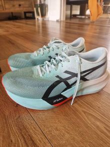 Asics Metaspeed Sky Paris