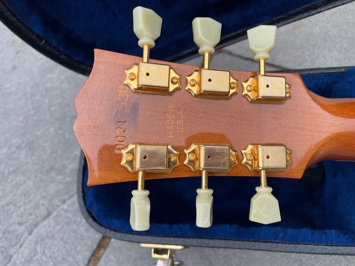 gibson j-185 acoustic guitar
