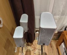5 Yamaha speakers