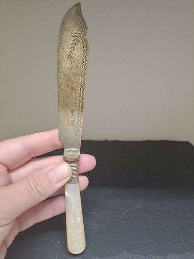 Antique Mother of Pearl fish knives