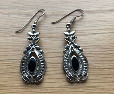 Earrings silver and black