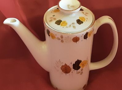 vintage arklow Pottery coffee pot, see my taurine's