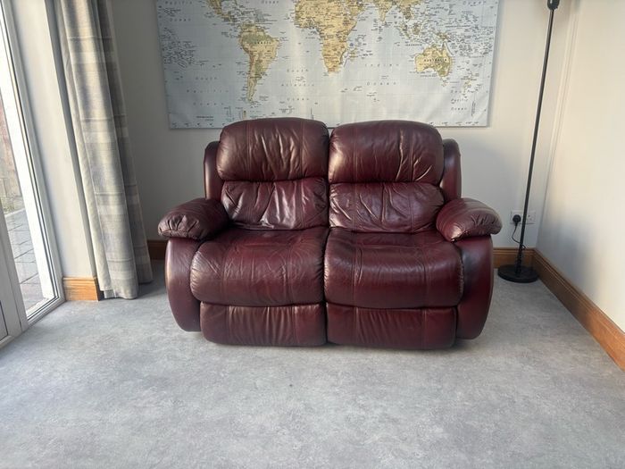 Wine Coloured Leather Recliner Couch Very Good Condition