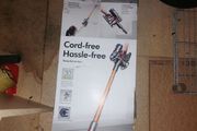 Dyson V7 absolute