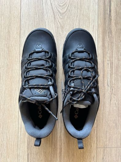 Brand New Columbia Woodburn Waterproof Hiking Shoes (Mens Size 7.5)