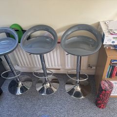 3x kitchen bar island stools grey with chrome legs