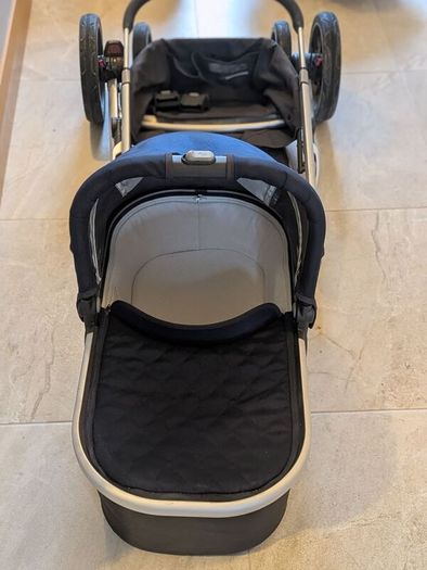 UPPAbaby Vista Navy Bassinet and Stroller Bundle 2015 - 2019 model.
