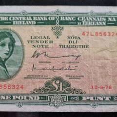 1976 Lady Lavery 1 pound banknote