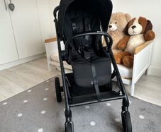 Cybex Balios S Lux Pram & Carry Cot in Excellent Condition