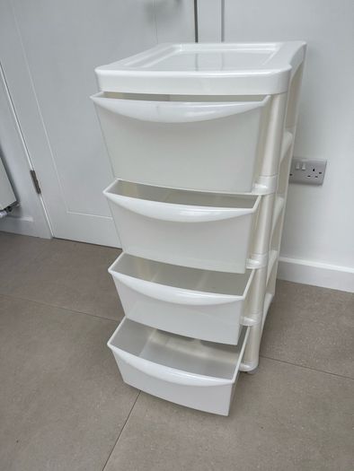 Plastic 4 Drawer Unit