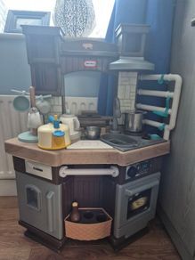 Play kitchen